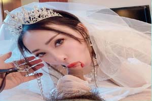 肥臀小骚货『兔兔』高价秀禾VIP群私拍 洞房花烛夜 穿着婚纱卖力的舔弄肉棒 被主人后人疯狂抽插  