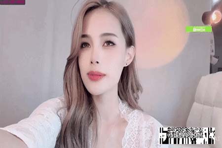 明星颜值女神【Avxiaolu】D罩杯大奶 私人秀大尺度 地板上假屌抽插  